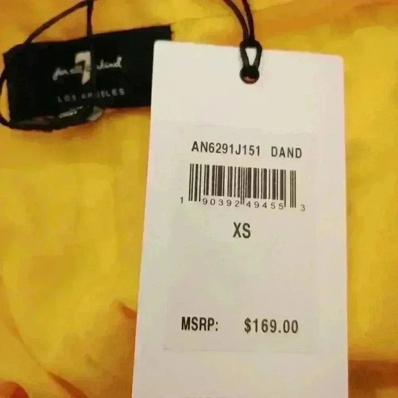 7fam Eyelet Short in Dandelion Size XS - Picture 11 of 11